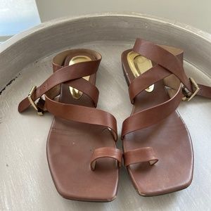 Brugge flat sandals